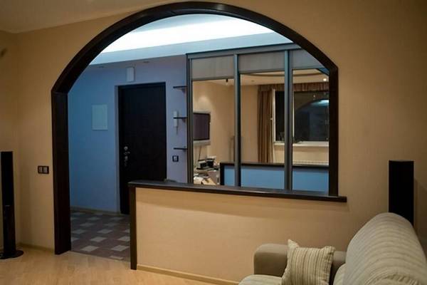Уникальные арки в гостиную: 35 фото, как создать особый интерьер - фото