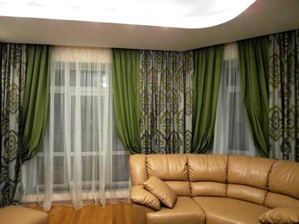 Стильные портьеры в гостиную: 10 видов ткани с фото