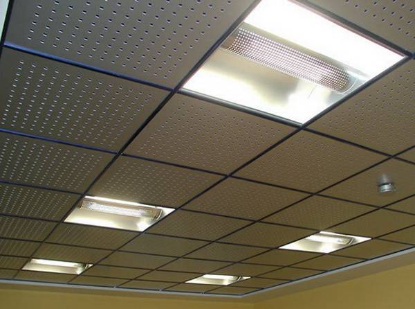 Монтируем потолок Армстронг: размеры плитки и способы крепления - фото