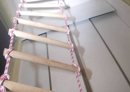 Как делается веревочная лестница своими руками и 4 ее преимущества - фото